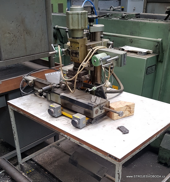 Teplorazící lis GPS-­8-­EP (Teplorazici lis Giulianelli GPS-8-EP - Giulianelli - GPS-8-EP - Hot embossing machine (2).jpg)